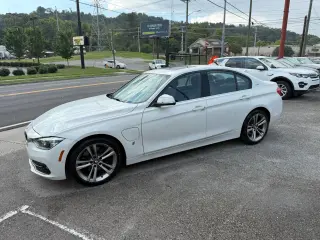 2018 BMW 3-Series 330e iPerformance Sedan