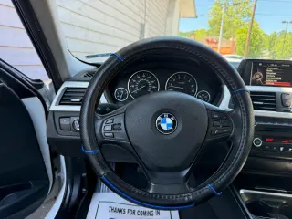 2015 BMW 3-Series 320i Sedan