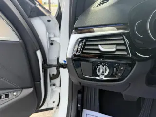 2019 BMW 5-Series 530e iPerformance