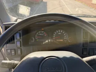 2009 Isuzu NPR