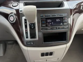 2016 Nissan Quest SV