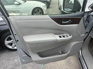 2016 Nissan Quest SV
