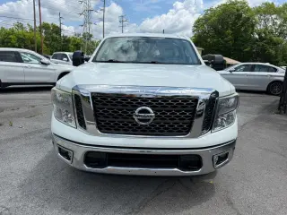 2017 Nissan Titan