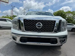 2017 Nissan Titan