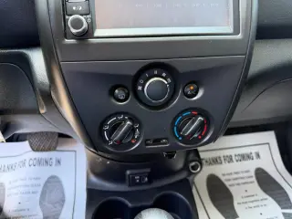 2019 Nissan Versa 1.6 S 5M