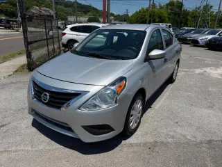 2019 Nissan Versa 1.6 S 5M