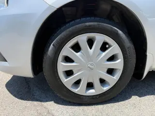 2019 Nissan Versa 1.6 S 5M
