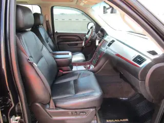 2012 CADILLAC ESCALADE ESV