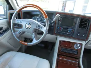 2004 CADILLAC ESCALADE EXT