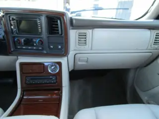 2004 CADILLAC ESCALADE EXT