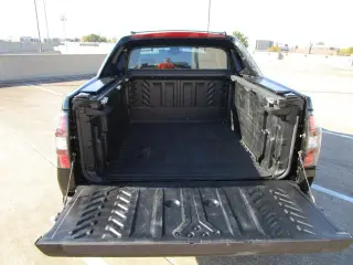 2004 CADILLAC ESCALADE EXT