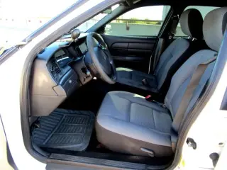 2011 FORD CROWN VICTORIA