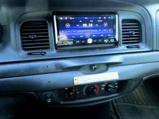 2011 FORD CROWN VICTORIA