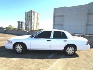 2011 FORD CROWN VICTORIA