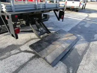2005 GMC MEDIUM DUTY C5500