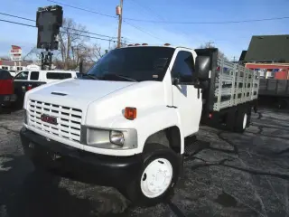 2005 GMC MEDIUM DUTY C5500