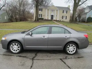2010 LINCOLN MKZ
