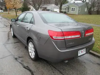 2010 LINCOLN MKZ