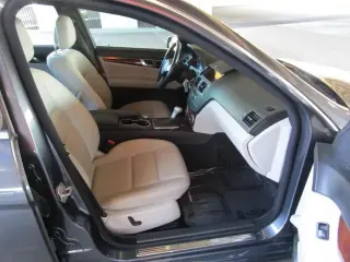 2011 MERCEDES-BENZ C-CLASS