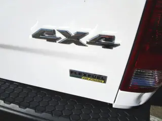 2012 RAM 1500 CREW CAB