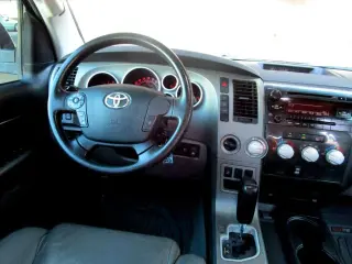 2011 TOYOTA TUNDRA CREWMAX