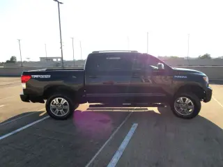 2011 TOYOTA TUNDRA CREWMAX