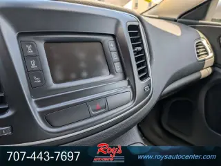 2016 Chrysler 200 Series Limited 4-Door Sedan