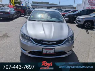 2016 Chrysler 200 Series Limited 4-Door Sedan