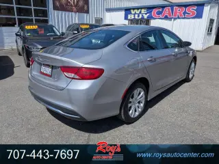 2016 Chrysler 200 Series Limited 4-Door Sedan