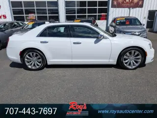 2017 Chrysler 300C