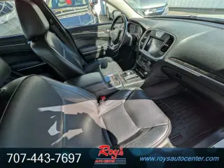 2017 Chrysler 300C