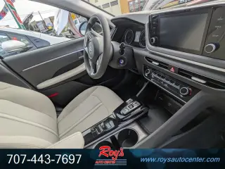 2023 Hyundai SONATA SE