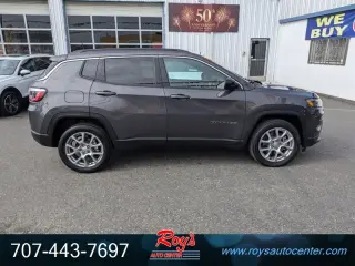 2024 Jeep Compass Latitude Lux