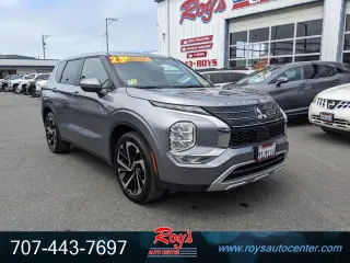 2023 Mitsubishi Outlander SE