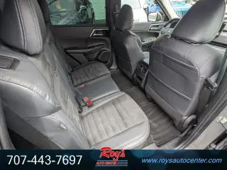 2023 Mitsubishi Outlander SE