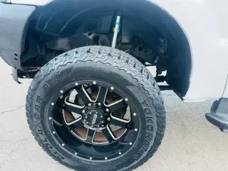 2004 Ford Excursion Eddie Bauer