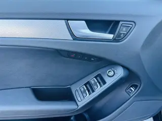 2013 Audi A4 3.0T quattro Prestig 4-Door Sedan