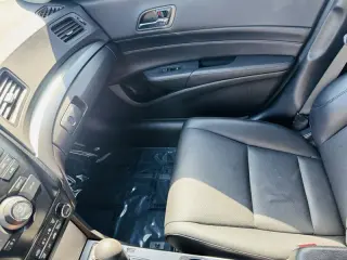 2014 Acura ILX 2.0L 4-Door Sedan