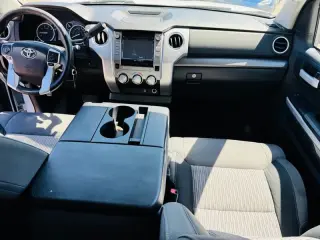 2014 Toyota Tundra SR5 4-Door Truck