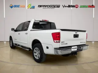 2015 Nissan TITAN SV