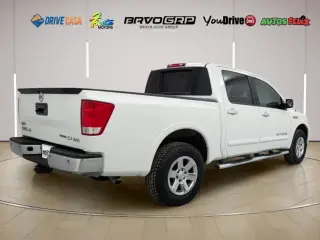 2015 Nissan TITAN SV