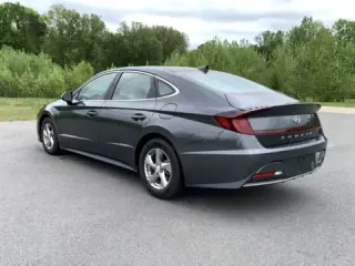 2023 HYUNDAI SONATA SE