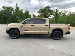 2017 TOYOTA TUNDRA CREWMAX SR5