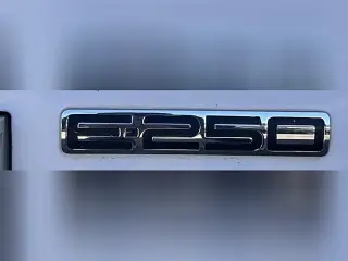 2006 Ford E-250