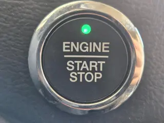 Ford Edge 2022 AWD Titanium 4dr Crossover