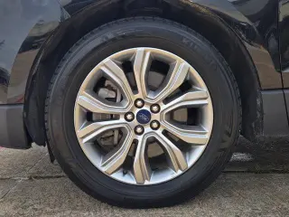 Ford Edge 2022 AWD Titanium 4dr Crossover