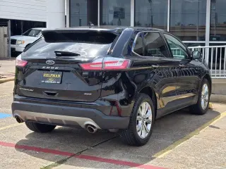 Ford Edge 2022 AWD Titanium 4dr Crossover