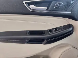 Ford Edge 2022 AWD Titanium 4dr Crossover