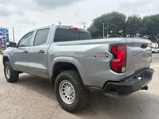 Chevrolet Colorado 2023 4x4 Work Truck 4dr Crew Cab 5 ft. SB