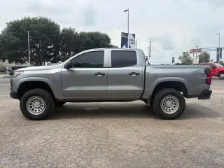 Chevrolet Colorado 2023 4x4 Work Truck 4dr Crew Cab 5 ft. SB